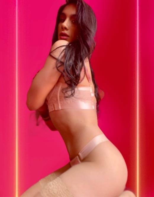 Genç busty escort Phoungpakar Belek Escort